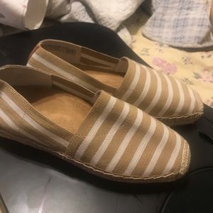 Vionic Valeri Espadrilles Sz 7